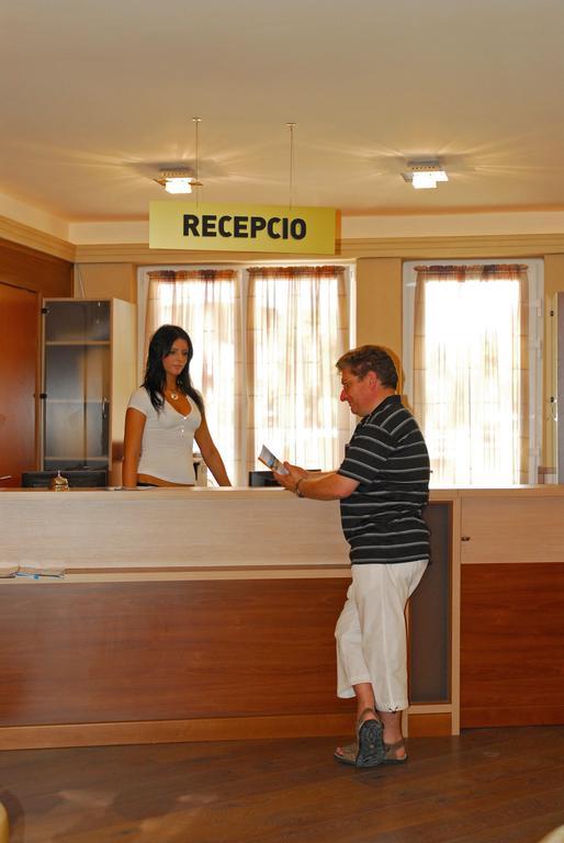 Panorama Wellness Apartman Hotel Hajdúszoboszló Kültér fotó